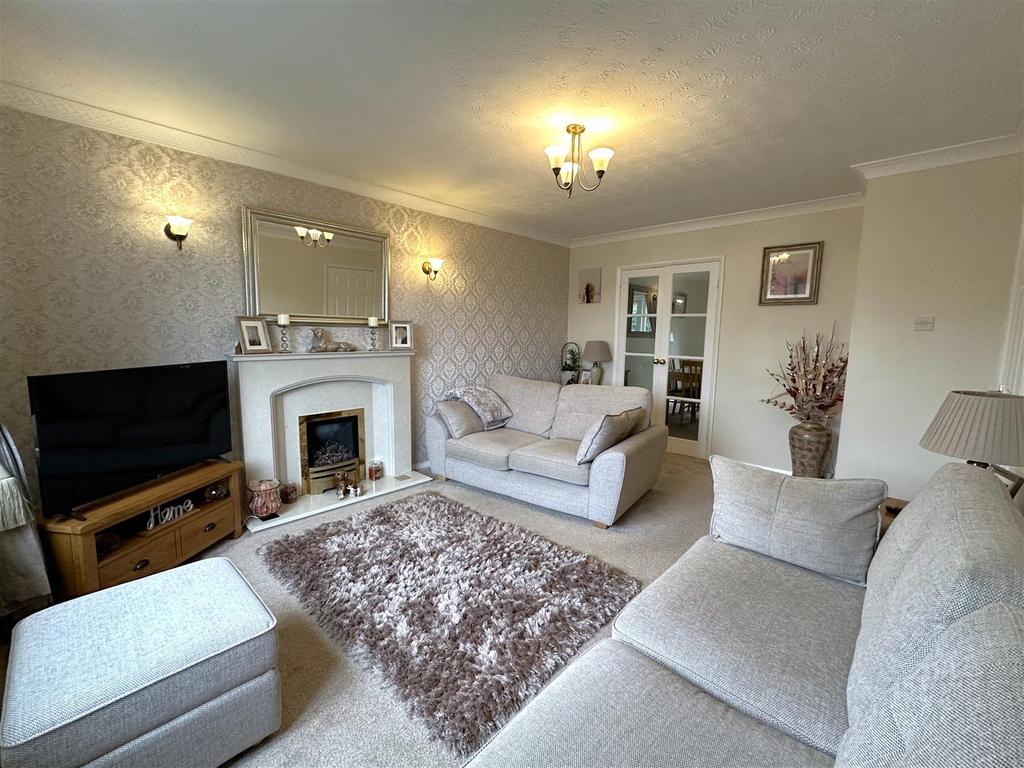 Generous Living Room 683