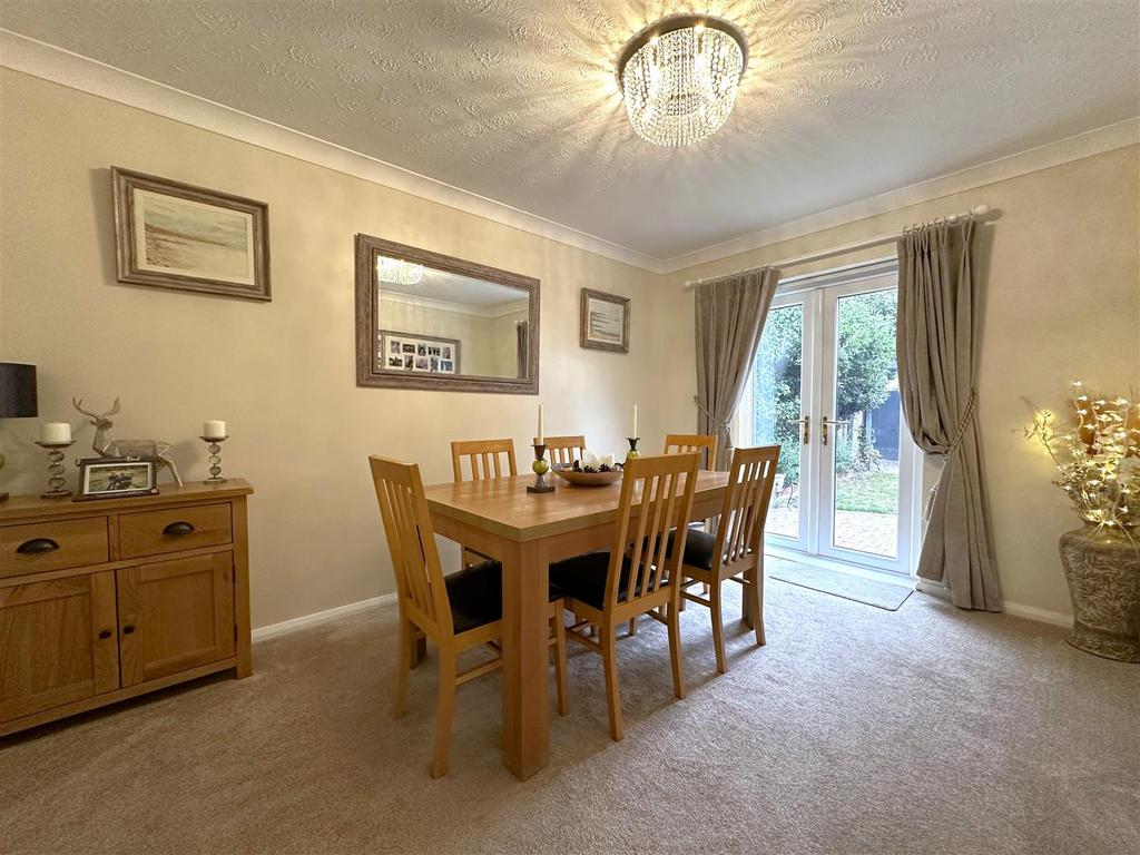 Dining Room 636