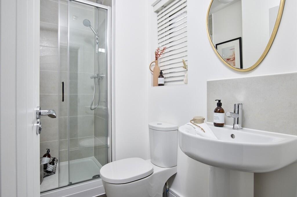 Oak Master Ensuite