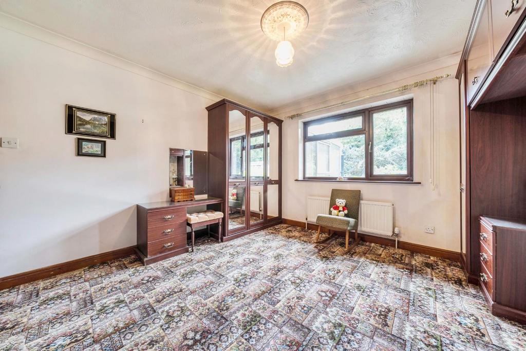 2nd view MASTER BEDROOM.jpg