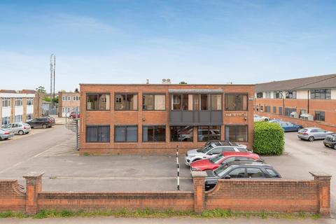 Office to rent, Thame Rd Haddenham HP17 8HU