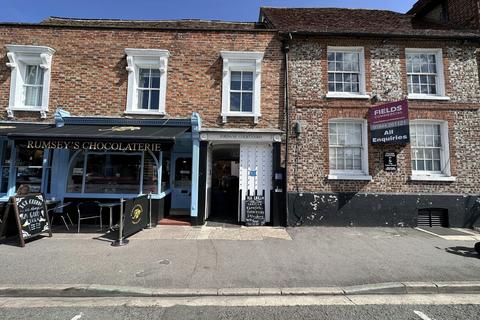 Office to rent, 8 Upper High St Thame OX9 3ER