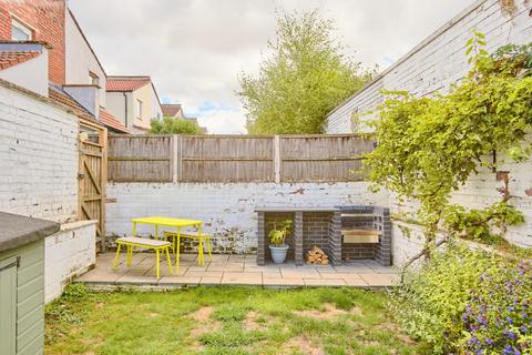 Flat 1, 2 Upton Road, Bristol, BS3 1LP