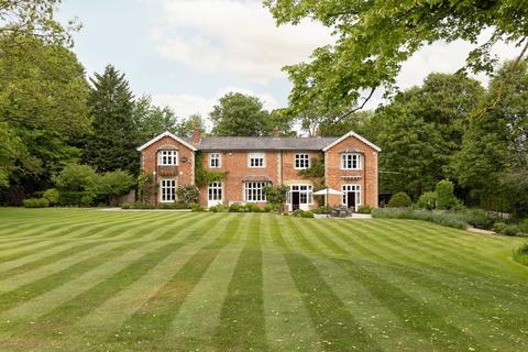 6 bedroom detached house for sale, Risborough Road, Aylesbury HP17