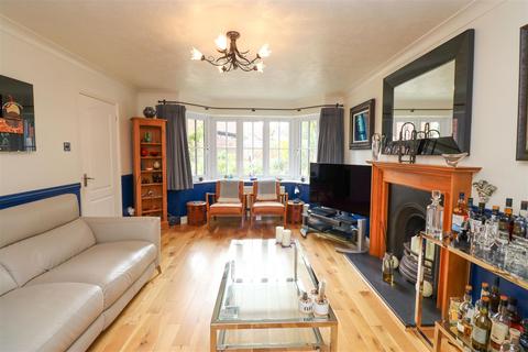 56 Danvers Drive, Church Crookham, Fleet, GU52 0ZF