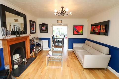 56 Danvers Drive, Church Crookham, Fleet, GU52 0ZF