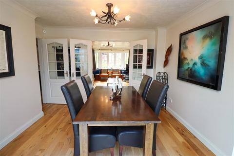 56 Danvers Drive, Church Crookham, Fleet, GU52 0ZF