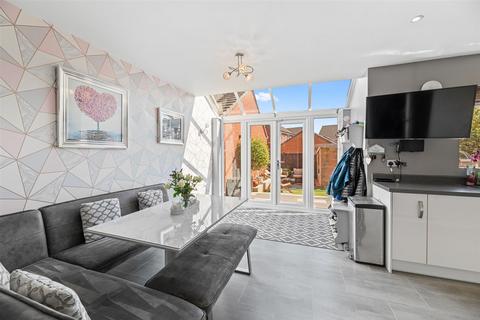 4 bedroom detached house for sale, Volans Drive, Westbrook, WA5