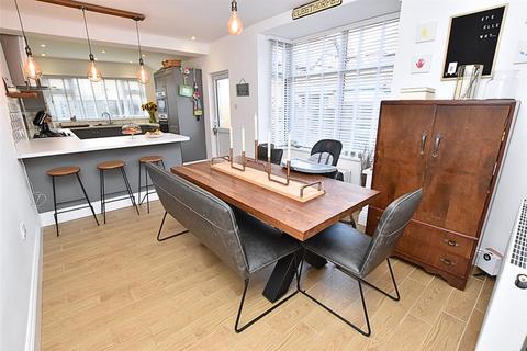 2 Bramhall Street, Cleethorpes, DN35 7QU