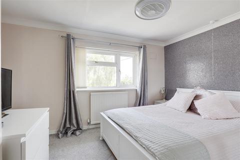 6 Babbington Crescent, Gedling, Nottingham, NG4 4ER