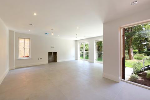 undefined, Hedsor Road, Bourne End, Buckinghamshire, SL8