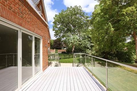 undefined, Hedsor Road, Bourne End, Buckinghamshire, SL8