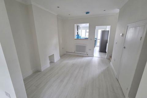 2 bedroom terraced house for sale, Cambridge Road, Sandy SG19