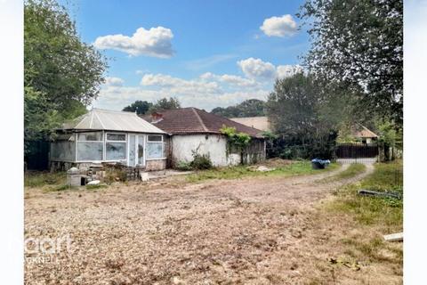 undefined, Nine Mile Ride, WOKINGHAM