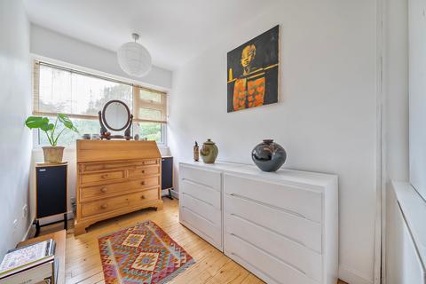220 Ashburnham Road, Richmond, TW10 7SB