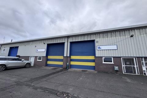 Warehouse to rent - Unit 18M, Hartlebury Trading Estate, Hartlebury, Kidderminster, DY10 4JB