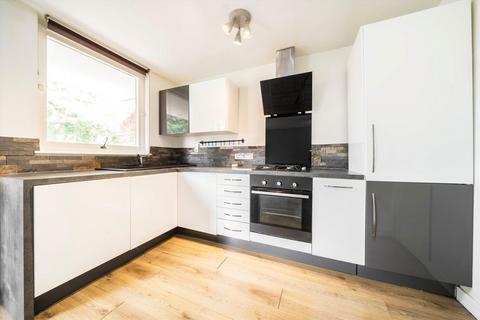 1 bedroom flat for sale, Mary Datchelor Close, London SE5