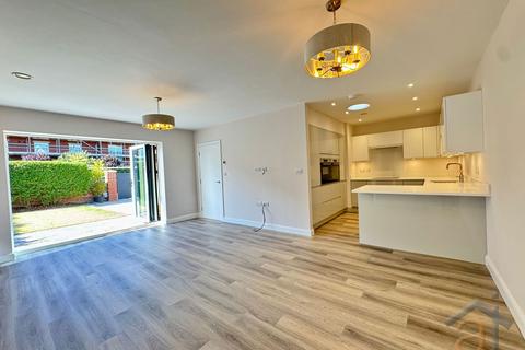 undefined, Avondale Road Southport PR9 0EP