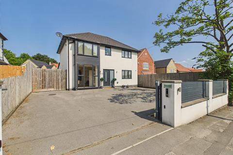 4 bedroom detached house for sale, Boothferry Road, Hessle