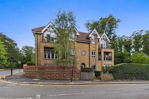 Selsdon Road, South Croydon CR2