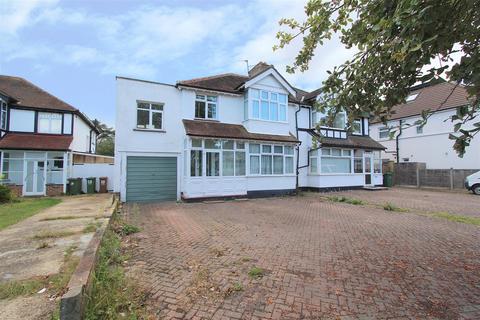 undefined, Redford Avenue, Wallington SM6