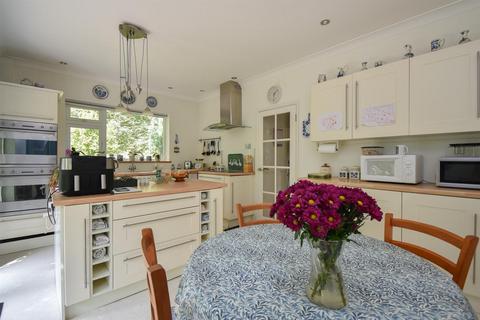 4 bedroom detached bungalow for sale, St. Helens Avenue, Hastings