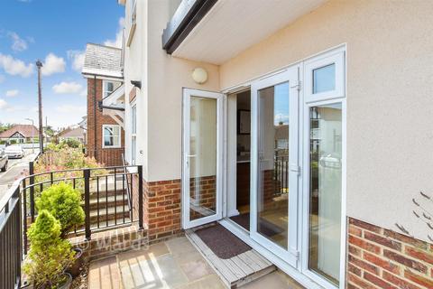 2 bedroom ground floor flat for sale, Ridgeway Cliff, Herne Bay, Kent