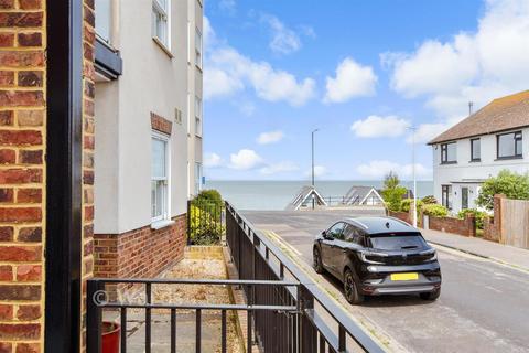 2 bedroom ground floor flat for sale, Ridgeway Cliff, Herne Bay CT6