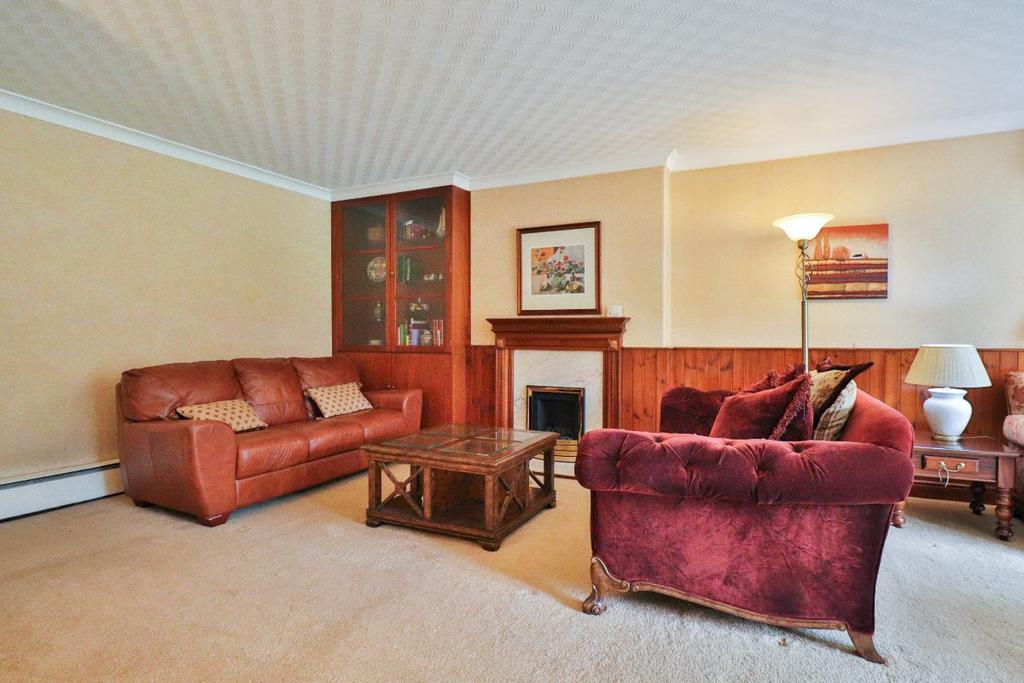 Lounge II