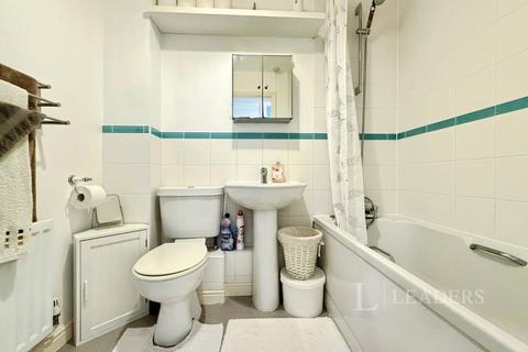 2 bedroom apartment for sale, Church Street, Dunstable, Bedfordshire