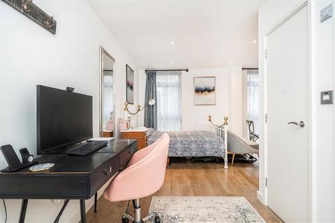 undefined, Greatorex Street, London E1