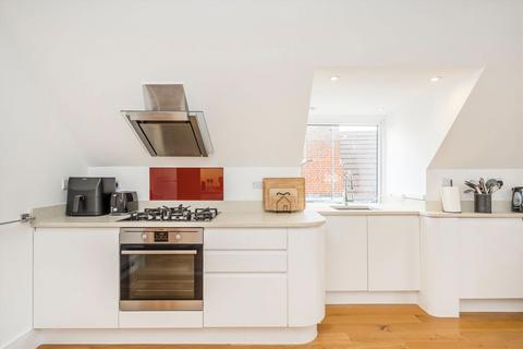 2 bedroom flat for sale, West Hill, London SW15