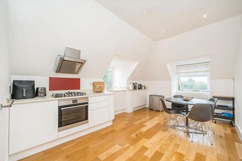 2 bedroom flat for sale, West Hill, London SW15
