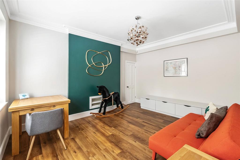 Tv/Snug Room