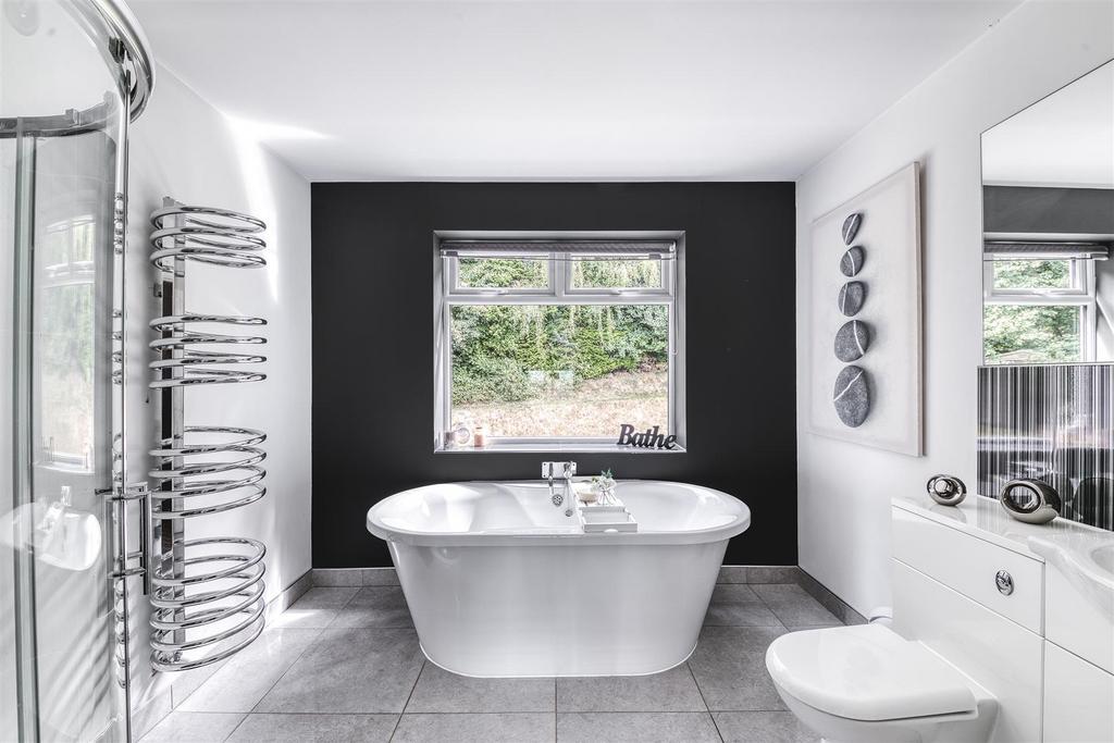 Main bathroom