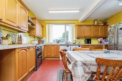 36 Masters Crescent, Sheffield, S5 7SR