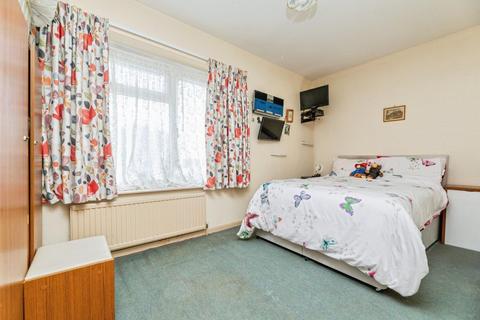 36 Masters Crescent, Sheffield, S5 7SR