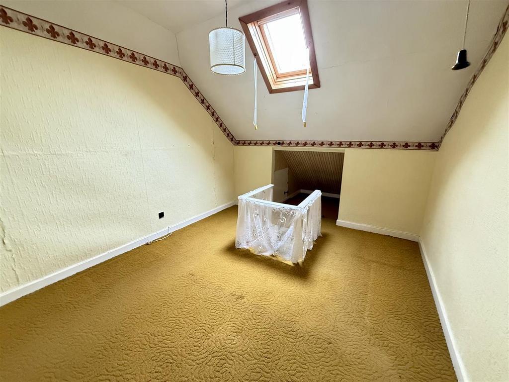 Drop down ladder to loft room