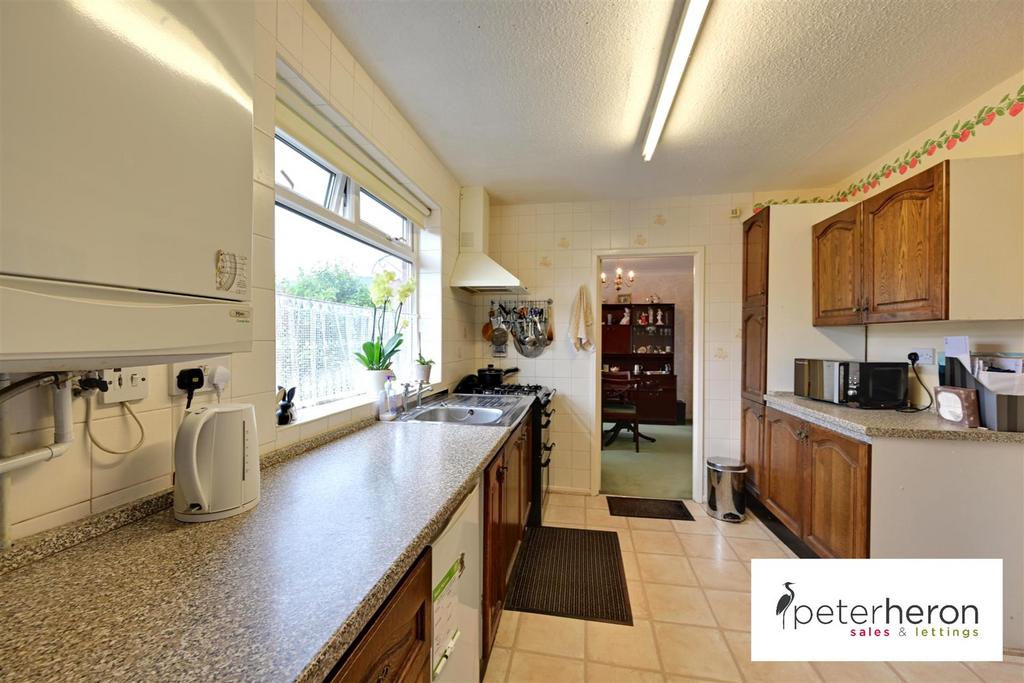 Breakfasting Kitchen