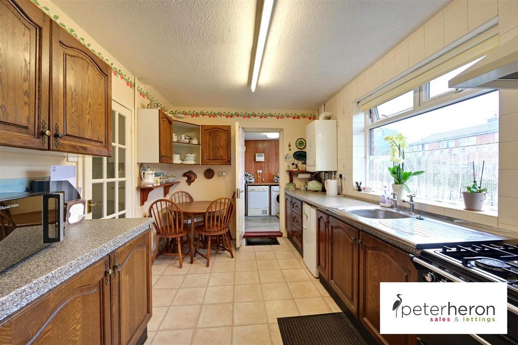 Breakfasting Kitchen