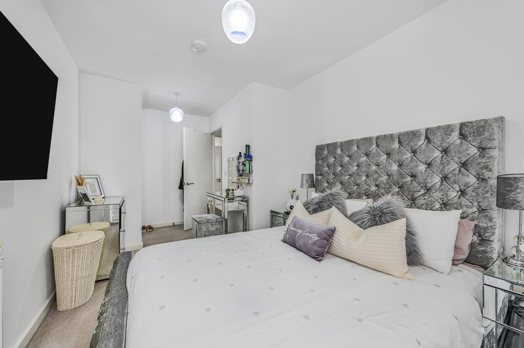 Lauren Burnett - Amelia Street, London, SE17...
