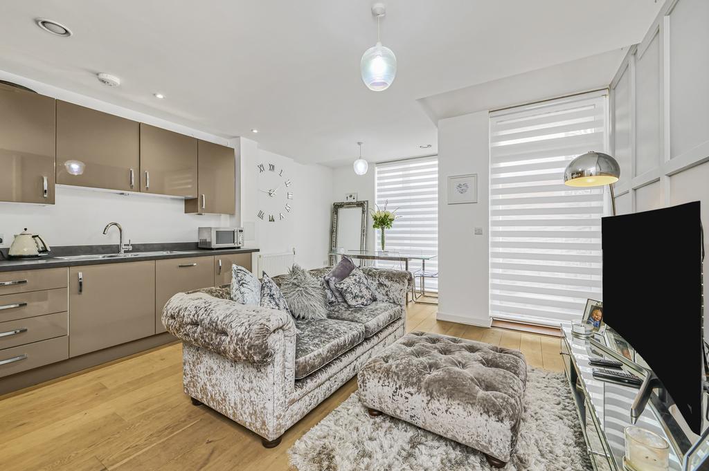 Lauren Burnett - Amelia Street, London, SE17...