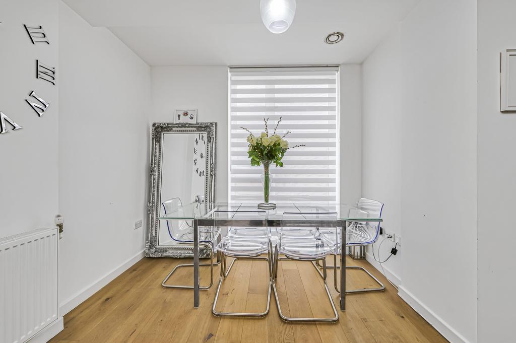 Lauren Burnett - Amelia Street, London, SE17...