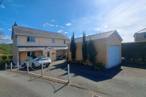Heol Cwmbach, Drefach, Llanelli, SA14