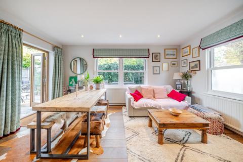 3 bedroom flat for sale, Leigham Court Road, Streatham, London, SW16