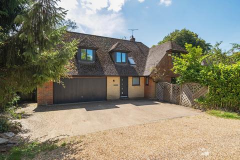 4 bedroom detached house for sale, Stonehill Road, Hampshire GU35