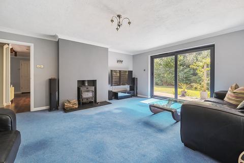 4 bedroom detached house for sale, Stonehill Road, Hampshire GU35