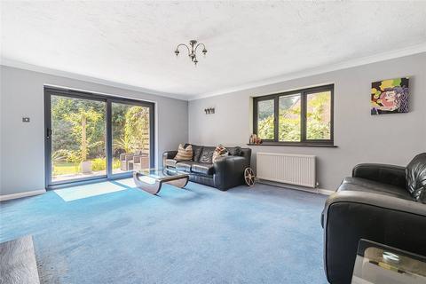 4 bedroom detached house for sale, Stonehill Road, Hampshire GU35