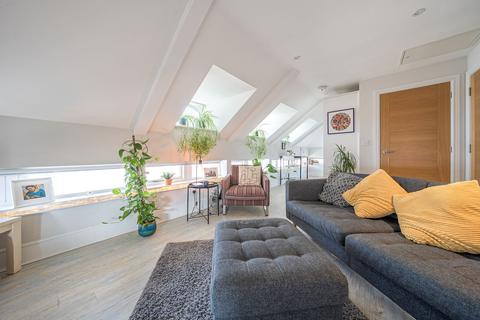 2 bedroom flat for sale, Tower Street, Parmenter House Tower Street, SO23