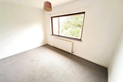 31 Dan Y Lan, Llanelli, SA14 8BP